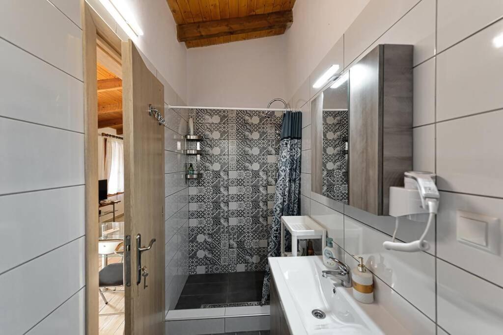 Waterfront Studio Nea Iraklitsa Apartment ภายนอก รูปภาพ