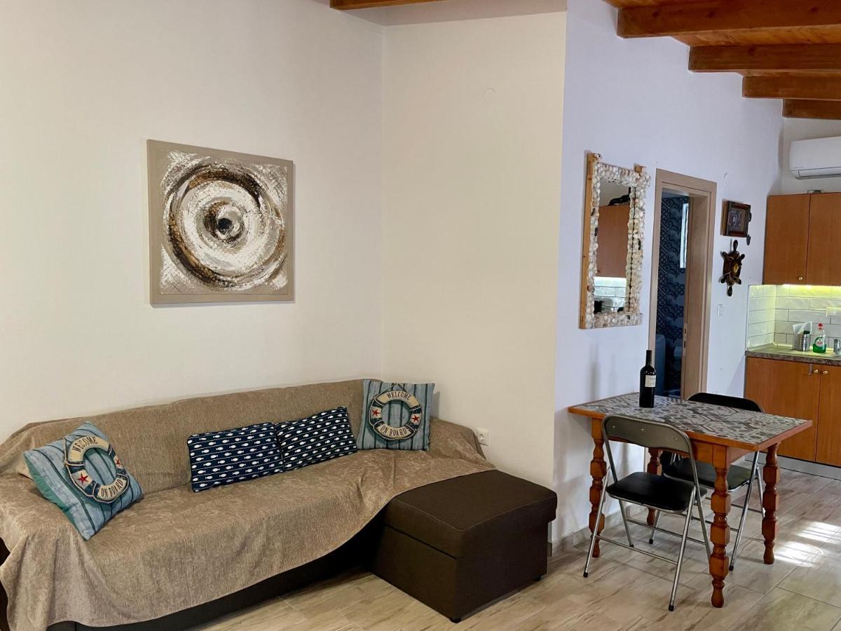 Waterfront Studio Nea Iraklitsa Apartment ภายนอก รูปภาพ