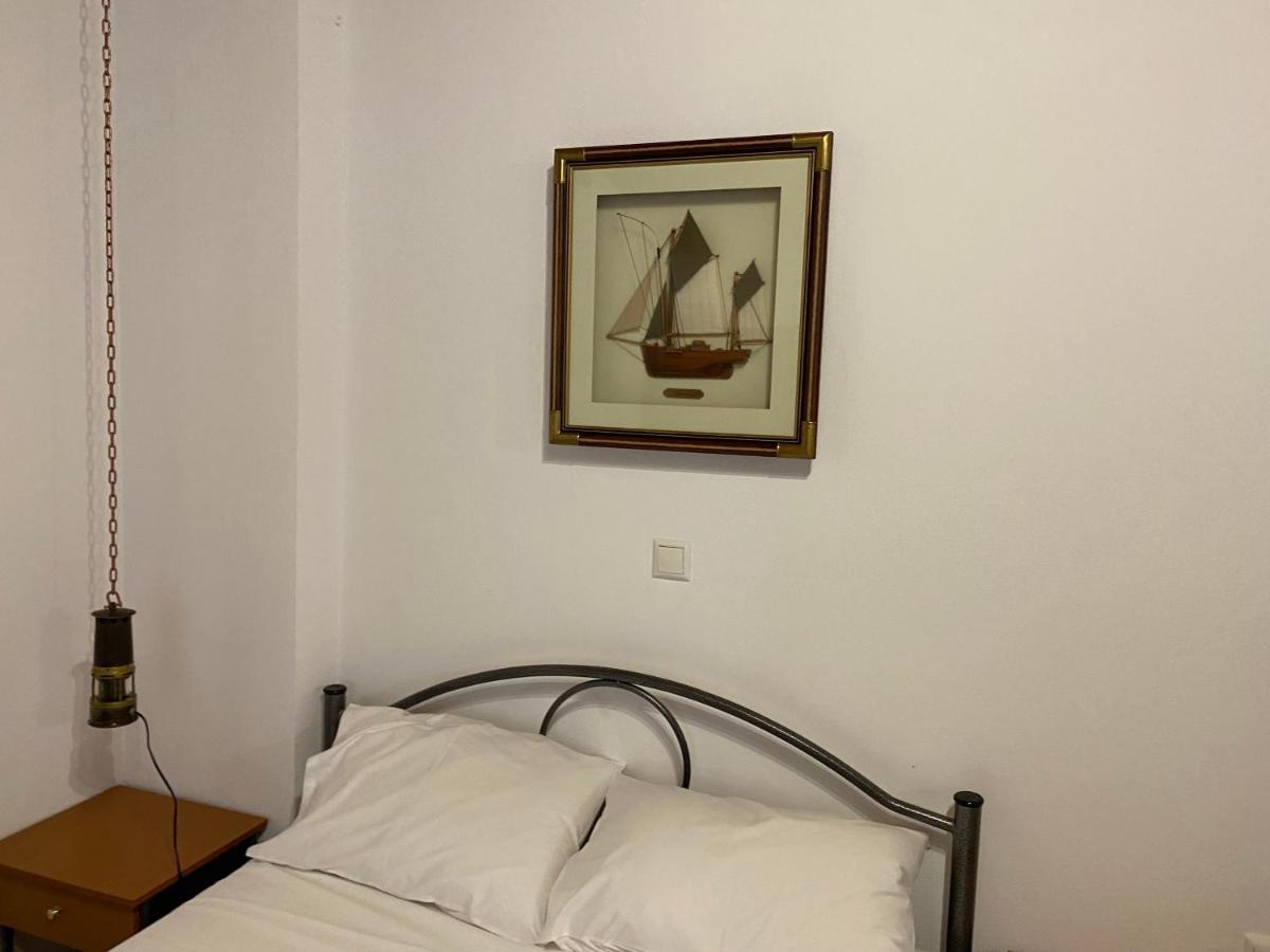 Waterfront Studio Nea Iraklitsa Apartment ภายนอก รูปภาพ