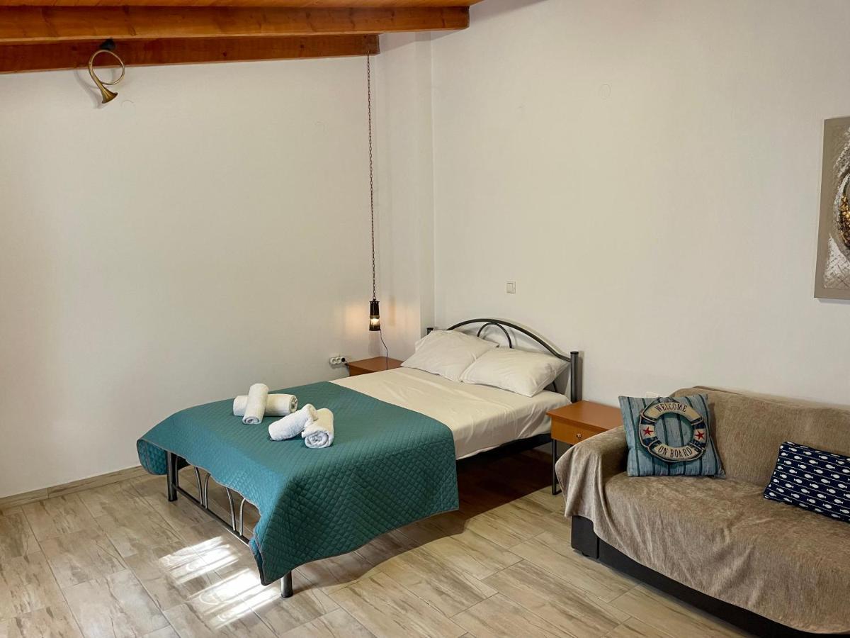Waterfront Studio Nea Iraklitsa Apartment ภายนอก รูปภาพ